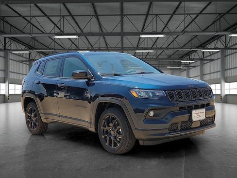 New 2026 Jeep Compass Latitude AWD/4WD image 6