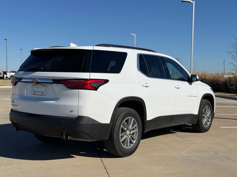 Certified 2023 Chevrolet Traverse LT image 8