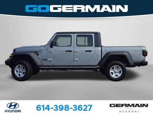 Used 2020 Jeep Gladiator Sport w/ Quick Order Package 24S AWD/4WD image 12