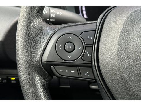 Used 2026 Toyota Corolla LE w/ LE Premium Package FWD image 25