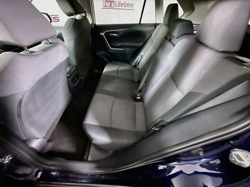 Used 2019 Toyota RAV4 XLE w/ Convenience Package FWD image 26
