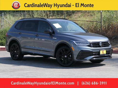 Used 2022 Volkswagen Tiguan SE R-Line FWD image 1