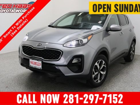 Used 2021 Kia Sportage LX image 1