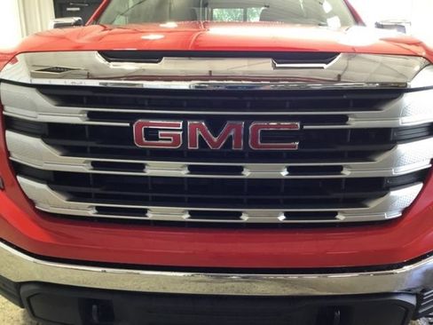 New 2026 GMC Sierra 1500 SLE image 29