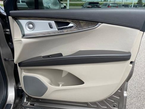 Used 2019 Lincoln Nautilus Reserve w/ Ultimate Package image 13