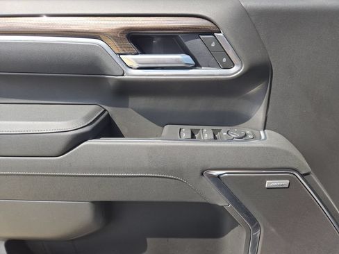 New 2026 Chevrolet Silverado 1500 RST AWD/4WD image 17