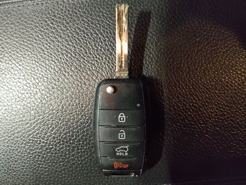 Used 2015 Kia Sorento LX FWD image 32