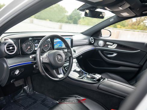 Used 2017 Mercedes-Benz E 300 4MATIC image 13