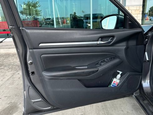 Used 2022 Nissan Altima 2.5 SV FWD image 20
