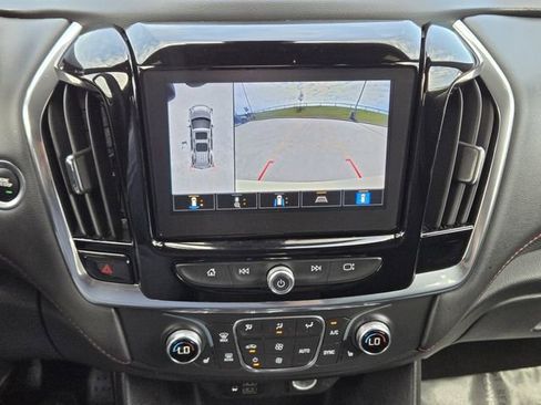 Used 2023 Chevrolet Traverse RS AWD/4WD image 18