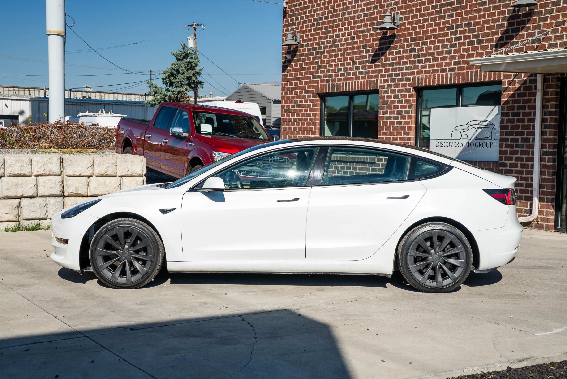 Used 2022 Tesla Model 3 Long Range AWD/4WD image 3