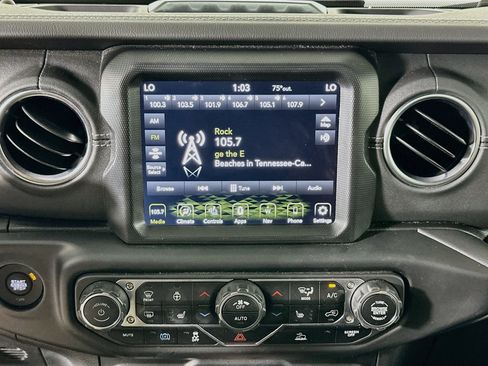 Used 2023 Jeep Wrangler Unlimited Sahara w/ Cold Weather Group AWD/4WD image 19
