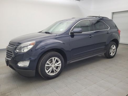 Used 2017 Chevrolet Equinox LT w/ Convenience Package image 2