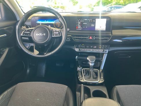 Used 2024 Kia Seltos S FWD image 17