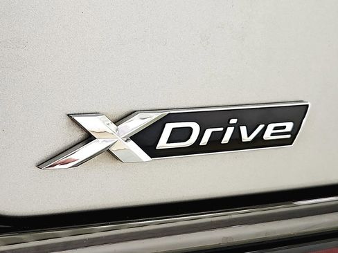 Used 2020 BMW 750i xDrive w/ Executive Package AWD/4WD image 44