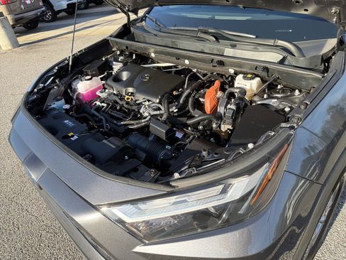 Certified 2022 Toyota RAV4 XLE w/ Convenience Package image 23