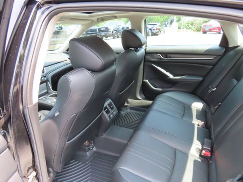 Used 2022 Honda Accord Touring image 33