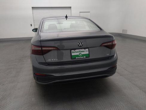 Used 2024 Volkswagen Jetta SE image 6