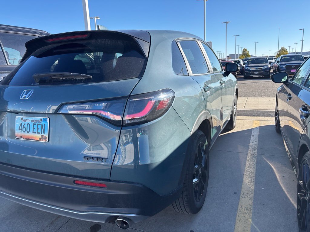 Used 2024 Honda HR-V Sport image 8