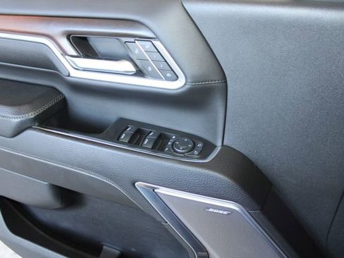 Used 2024 GMC Sierra 3500 Denali w/ Denali Reserve Package image 27