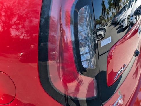 Used 2019 Kia Soul + image 20