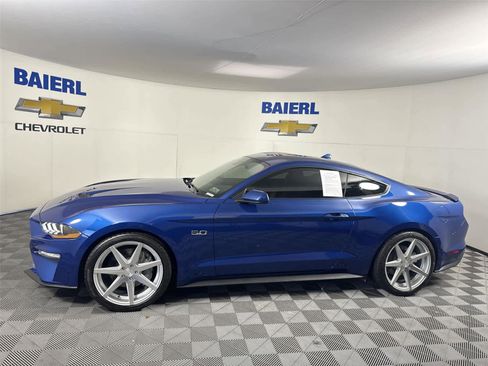 Used 2022 Ford Mustang GT RWD image 2