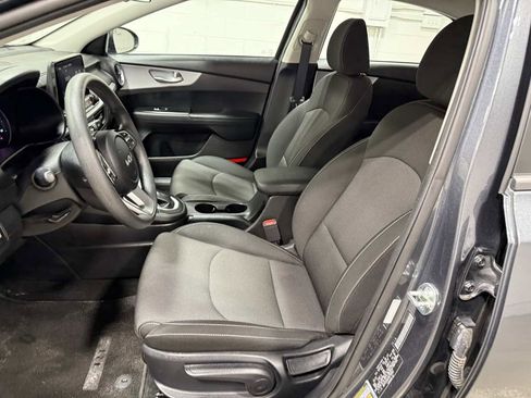 Used 2024 Kia Forte LXS FWD image 14