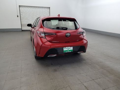 Used 2021 Toyota Corolla SE w/ SE Preferred Package FWD image 6