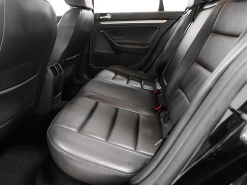 Used 2009 Volkswagen Jetta Wolfsburg Edition FWD image 11