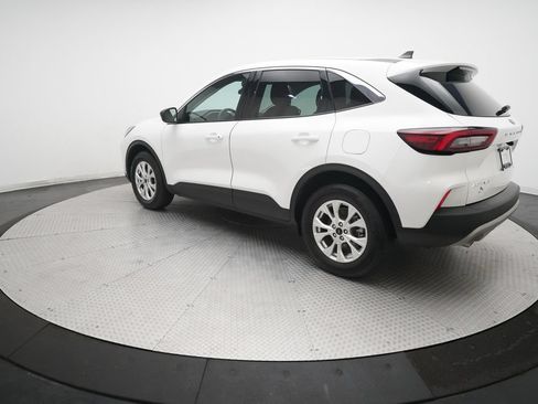 Certified 2023 Ford Escape Active AWD/4WD image 33