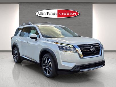 New 2025 Nissan Pathfinder Platinum w/ Cargo Package