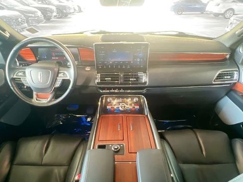 Used 2024 Lincoln Navigator L Reserve image 28