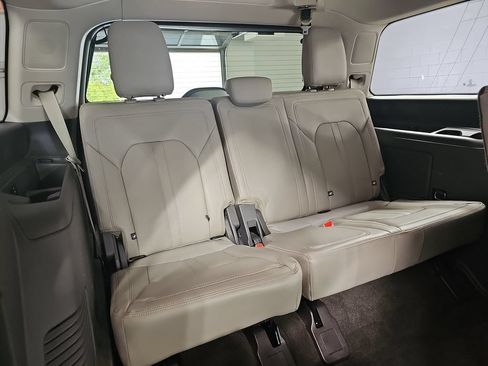 Used 2020 Ford Expedition Limited w/ Special Edition Package AWD/4WD image 15