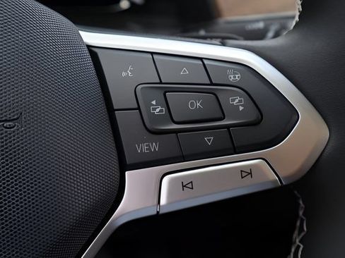 Certified 2026 Volkswagen Atlas SE FWD image 21