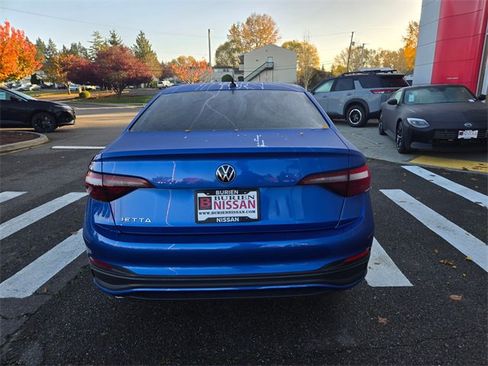 Used 2024 Volkswagen Jetta S image 8