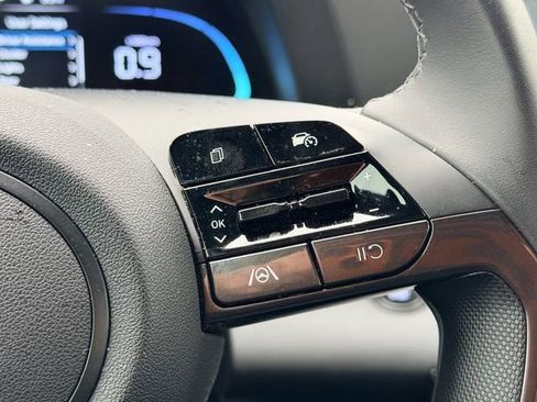 Used 2025 Hyundai Elantra Sport image 24