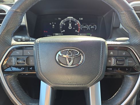 Used 2024 Toyota Tundra Platinum AWD/4WD image 24