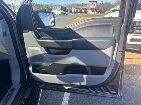 Used 2023 Ford F150 Limited image 32