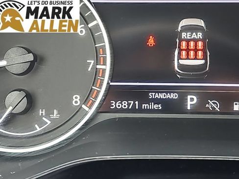 Used 2025 Nissan Pathfinder SV FWD image 12