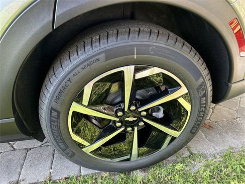 New 2026 Chevrolet Equinox EV LT image 19