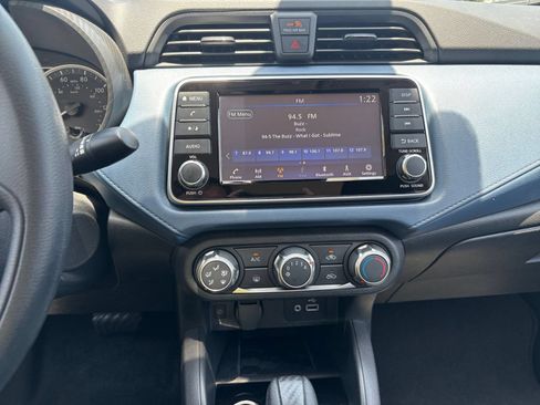 Used 2025 Nissan Versa SV FWD image 17