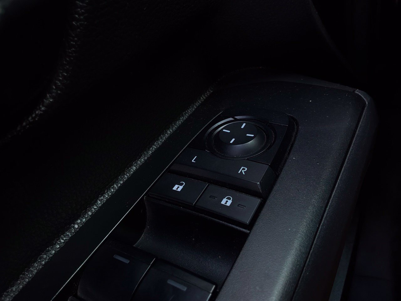Used 2024 Toyota Tacoma TRD Pro AWD/4WD image 34