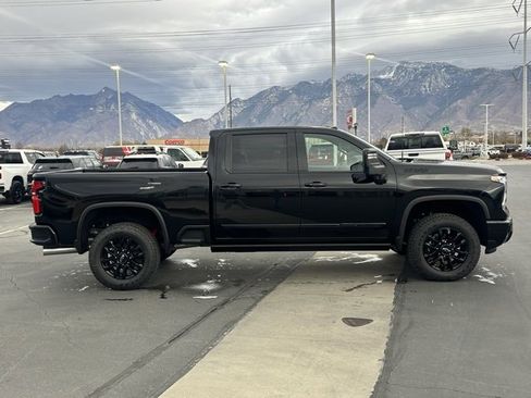 New 2025 Chevrolet Silverado 3500 High Country w/ High Country Premium Package image 31