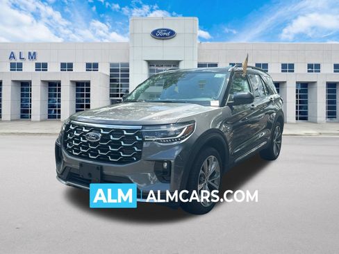 Certified 2025 Ford Explorer Platinum w/ Ultimate Package AWD/4WD image 1