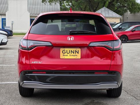 Used 2025 Honda HR-V EX-L image 4