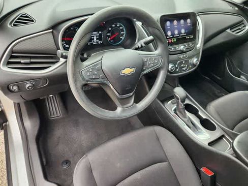 Used 2021 Chevrolet Malibu LS FWD image 2