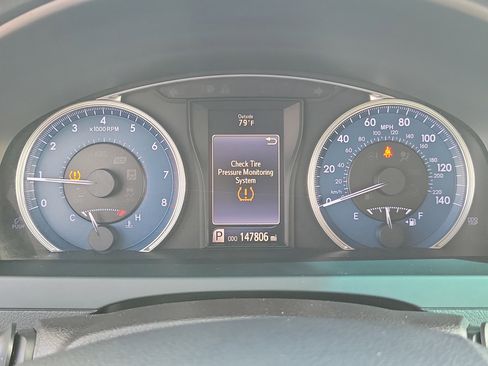 Used 2016 Toyota Camry LE image 29