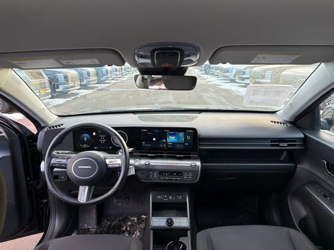 Used 2025 Hyundai Kona SEL image 7
