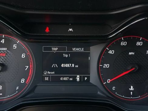 Used 2024 Chevrolet Trax RS w/ Driver Confidence Package FWD image 19