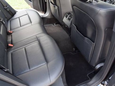 Used 2014 Mercedes-Benz E 250 BlueTEC Sedan image 47
